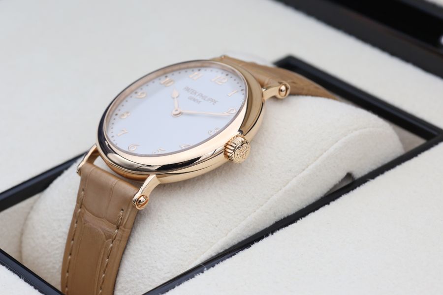 Patek Philippe Calatrava 7200R-001